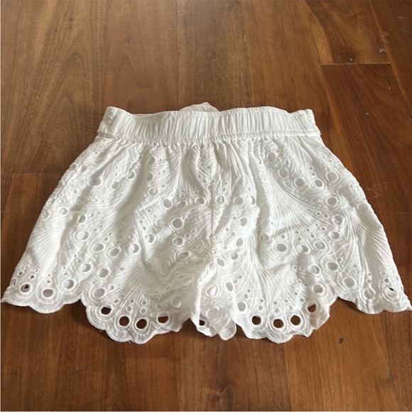 Tuckernuck SAIL TO SABLE STS White Eyelet Shorts Small - Picture 2 of 5